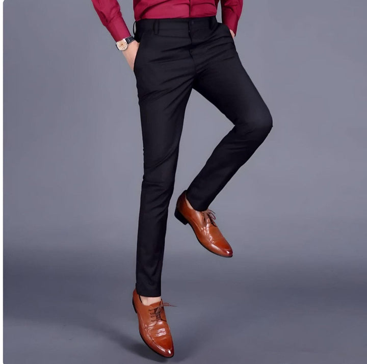 LEVI | STRETCHABLE TROUSERS